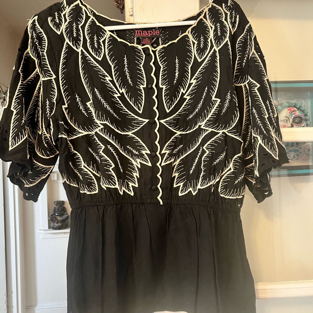Anthropologie Brand Maple Black and White Leaf Design Blouse